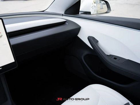 Used 2025 Tesla Model 3 Long Range RWD image 13