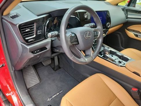 Used 2024 Lexus NX 250 FWD w/ Towing Package (2000 Lbs) image 3