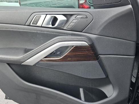 Used 2023 BMW X6 xDrive40i w/ Premium Package image 17