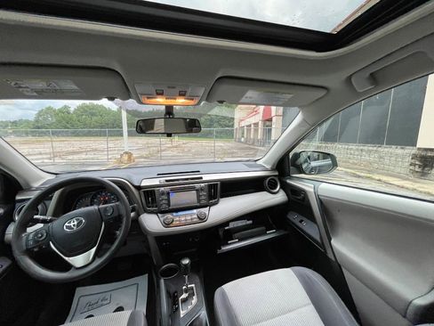 Used 2013 Toyota RAV4 XLE FWD image 27