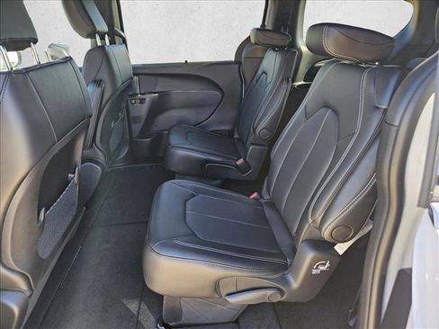 New 2025 Chrysler Voyager LX image 15