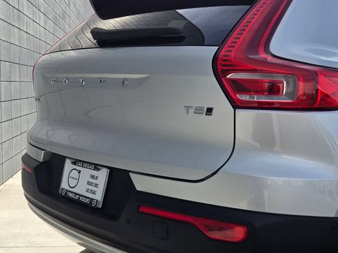 Used 2019 Volvo XC40 T5 Momentum AWD/4WD image 11