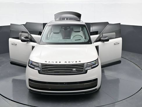 Used 2025 Land Rover Range Rover SV AWD/4WD image 52