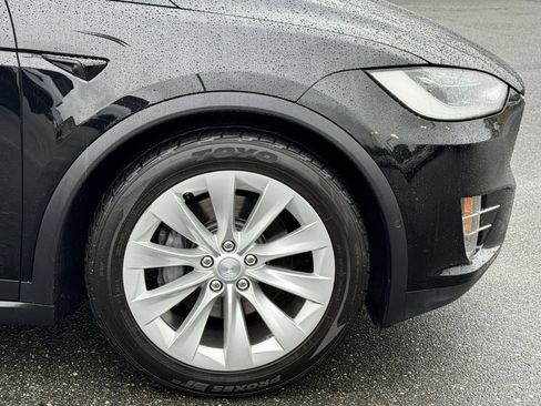 Used 2017 Tesla Model X 75D image 41