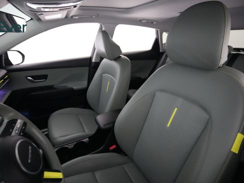 Used 2024 Hyundai Kona Limited FWD image 4