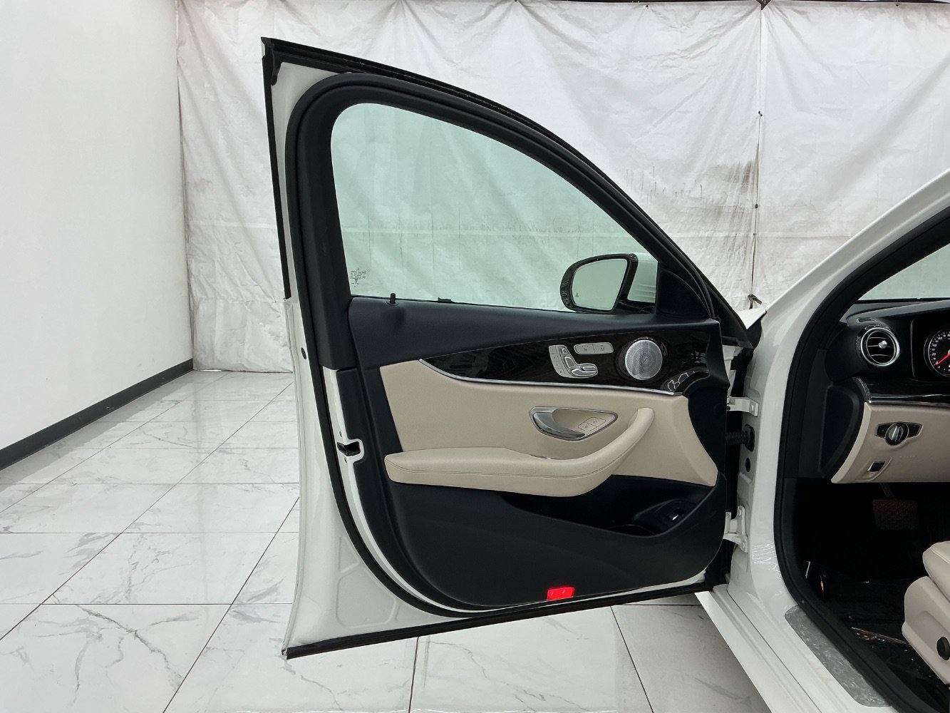 Used 2019 Mercedes-Benz E 300 w/ Premium 1 Package image 18