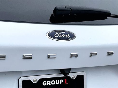 Certified 2023 Ford Escape ST-Line w/ Tech Pack #1 image 9