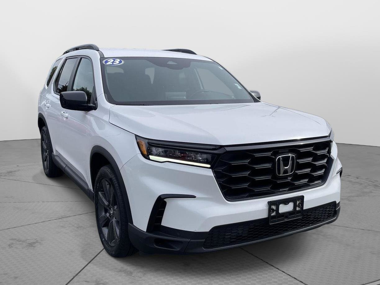 Used 2023 Honda Pilot Sport image 1