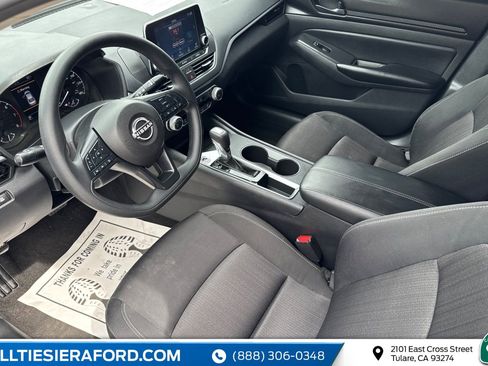 Used 2025 Nissan Altima 2.5 S image 8