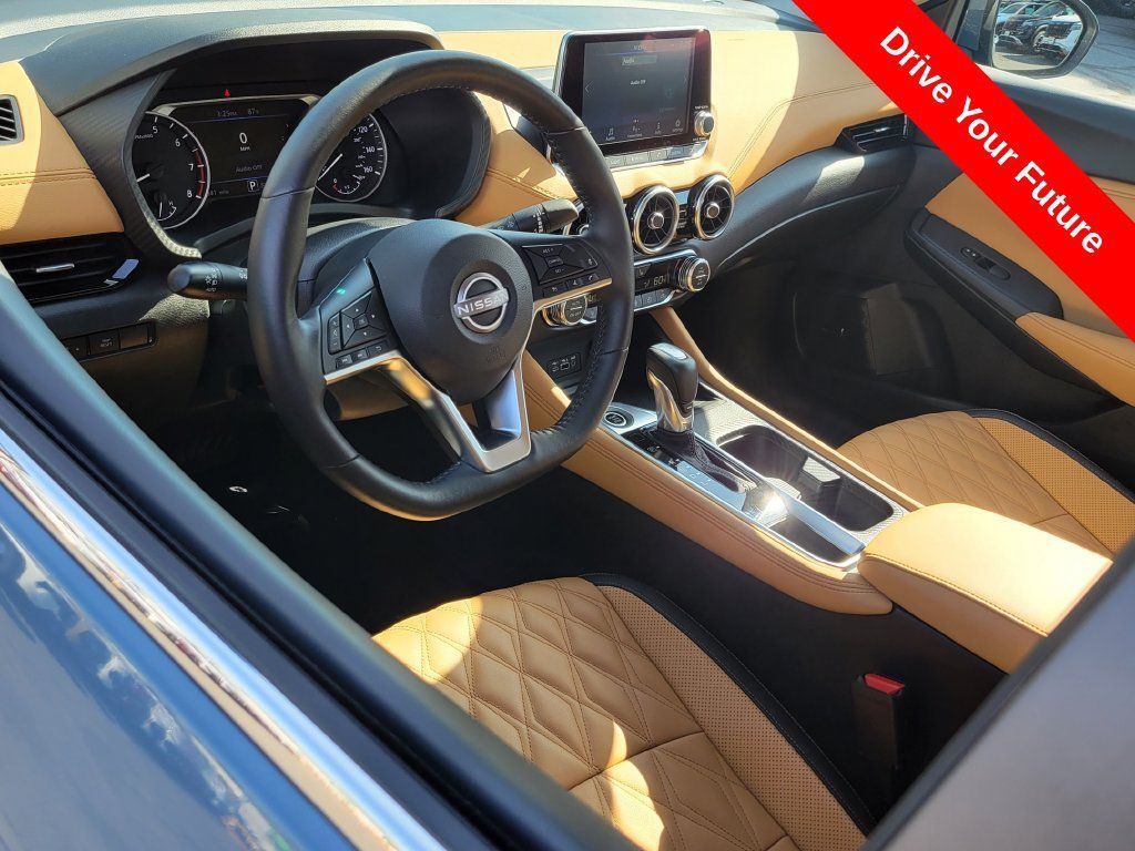 Used 2025 Nissan Sentra SV w/ SV Premium Package FWD image 5