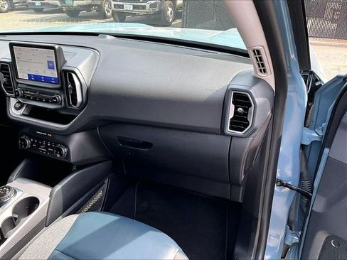 Used 2023 Ford Bronco Sport Outer Banks AWD/4WD image 17