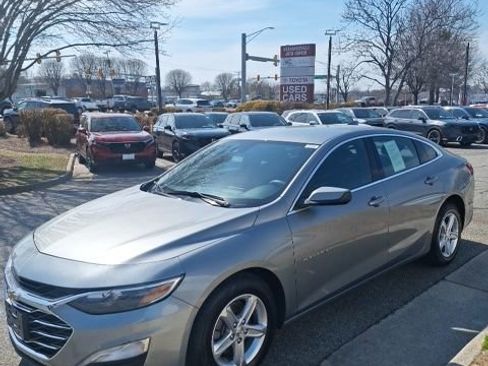 Used 2024 Chevrolet Malibu LT image 4