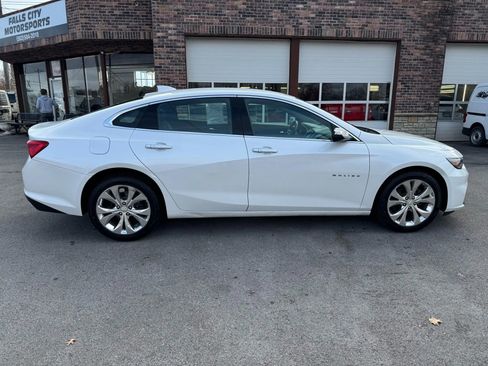 Used 2018 Chevrolet Malibu Premier image 16