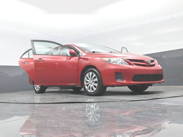 Used 2012 Toyota Corolla LE FWD image 26