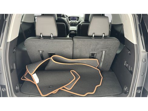 Used 2023 GMC Acadia AT4 w/ Technology Package AWD/4WD image 30