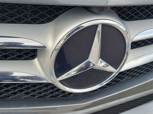 Used 2019 Mercedes-Benz C 300 Sedan image 9