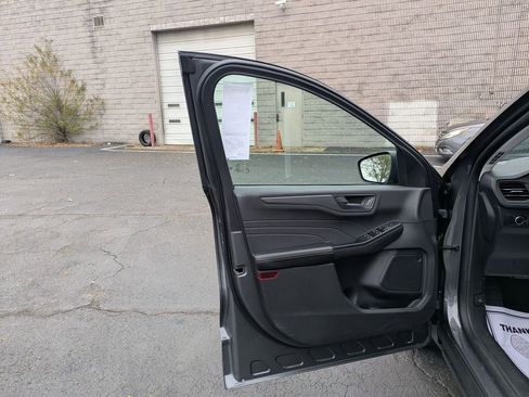 Used 2025 Ford Escape Active image 11