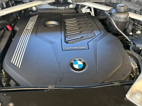Used 2020 BMW X5 sDrive40i w/ M Sport Package RWD image 11