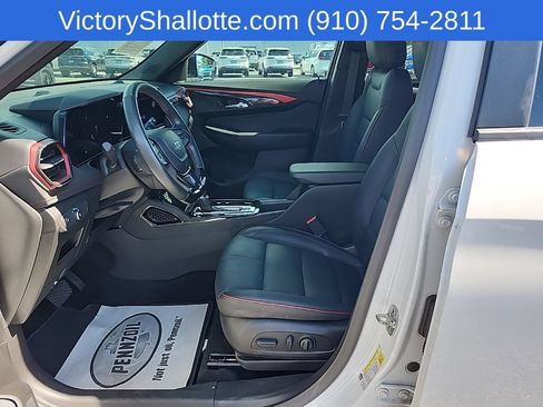 Used 2024 Chevrolet TrailBlazer RS w/ Driver Confidence Package FWD image 17