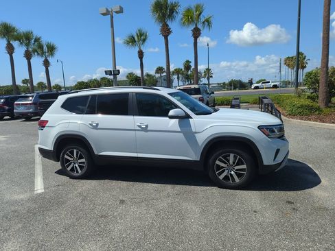 Used 2022 Volkswagen Atlas SE AWD/4WD image 2
