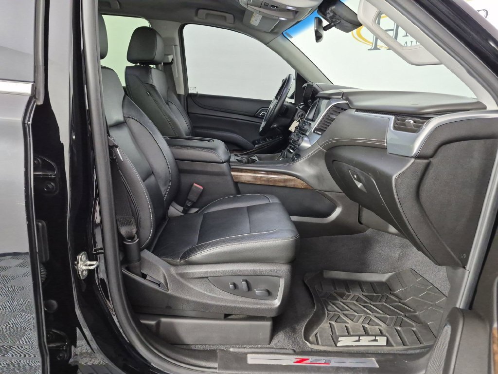 Used 2019 Chevrolet Tahoe LT w/ Z71 Midnight Edition AWD/4WD image 34