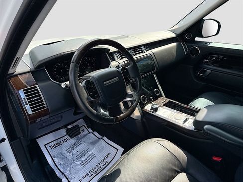 Used 2019 Land Rover Range Rover Supercharged image 10