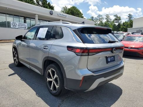 Used 2025 Volkswagen Tiguan SE w/ Panoramic Sunroof Package AWD/4WD image 6