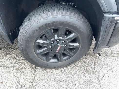 Used 2024 GMC Sierra 2500 AT4 w/ AT4 Preferred Package image 7