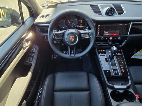 New 2026 Porsche Macan AWD/4WD image 15