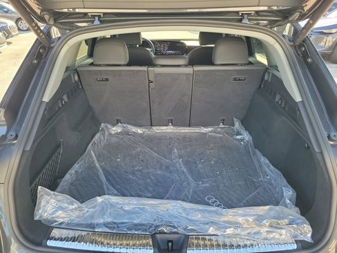 Certified 2025 Audi Q5 Premium w/ Convenience Package image 8