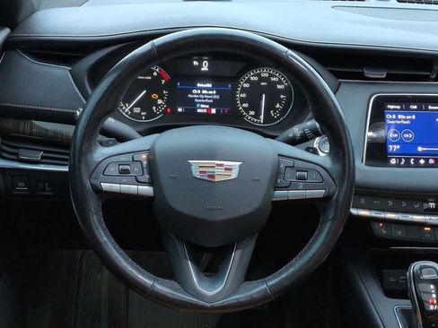 Used 2020 Cadillac XT4 Premium Luxury image 24