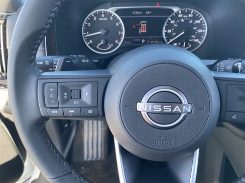 New 2025 Nissan Pathfinder SV w/ Black Appearance Package image 25