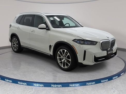 Certified 2025 BMW X5 xDrive40i w/ Premium Package AWD/4WD image 3