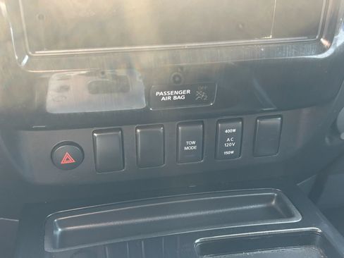 Used 2015 Nissan Titan SV w/ SV Value Truck Package AWD/4WD image 24
