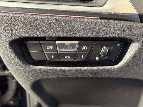 Used 2023 BMW 330i xDrive 330i xDrive w/ Convenience Package image 19