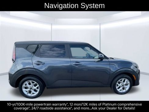 Certified 2023 Kia Soul S FWD image 12