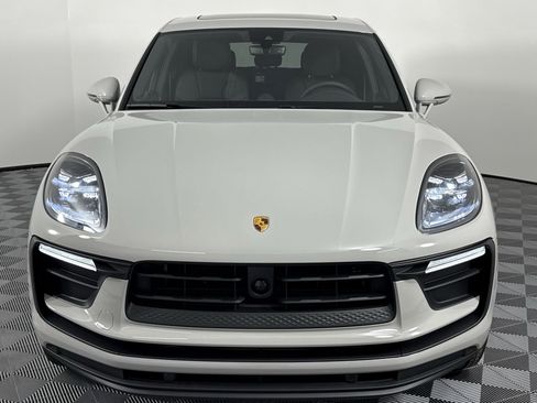 New 2025 Porsche Macan image 6