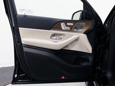 Certified 2026 Mercedes-Benz GLE 350 4MATIC image 5