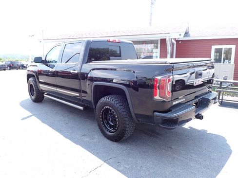 Used 2017 GMC Sierra 1500 Denali w/ Denali Ultimate Package AWD/4WD image 4