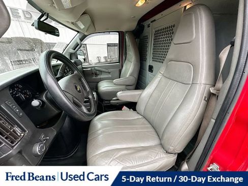 Used 2017 Chevrolet Express 3500 image 20