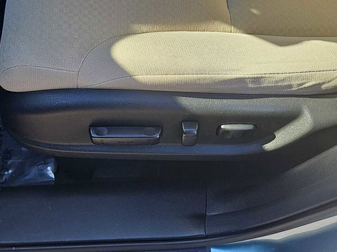 Used 2015 Honda CR-V EX image 19