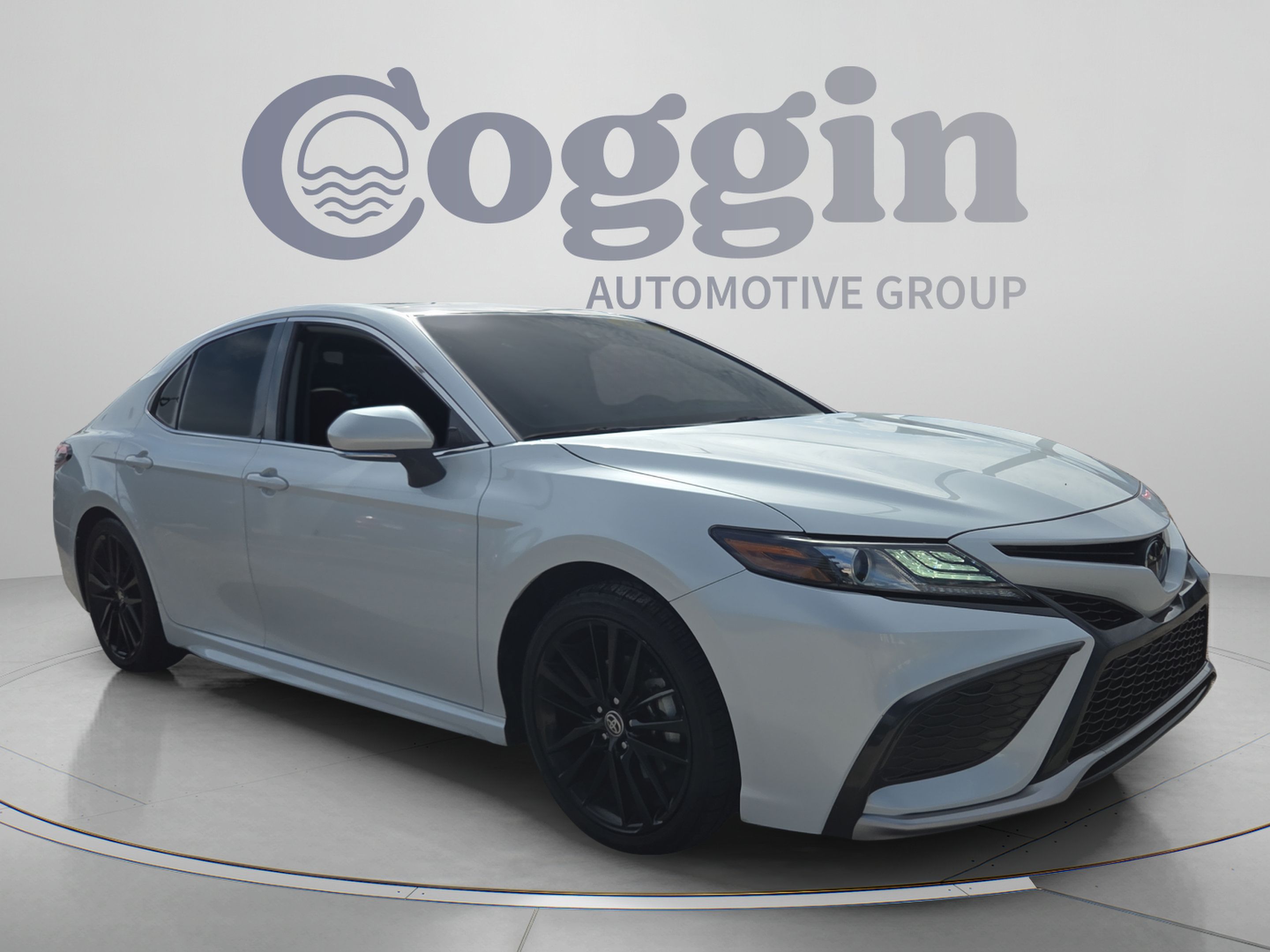 Used 2022 Toyota Camry XSE w/ Navigation Package FWD image 7