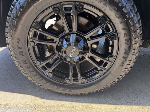 Used 2022 RAM 1500 Limited AWD/4WD image 9