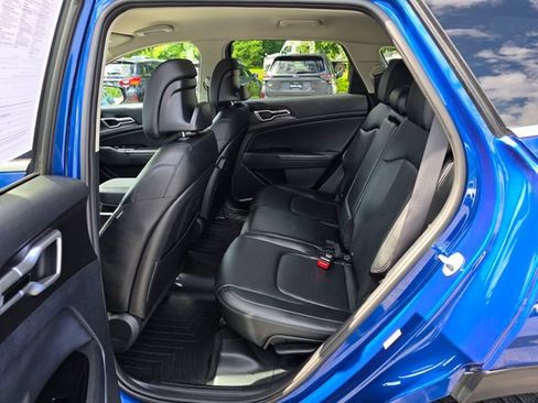 Certified 2023 Kia Sportage EX AWD/4WD image 17