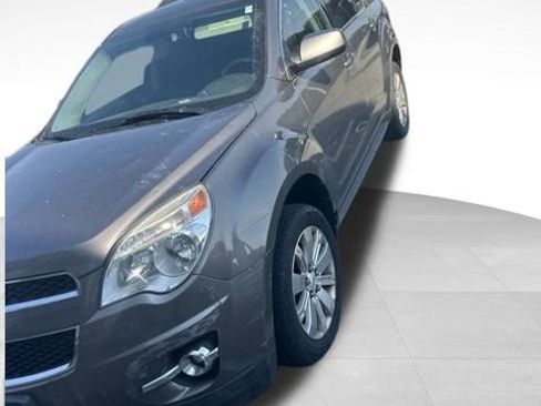 Used 2011 Chevrolet Equinox LT AWD/4WD image 2