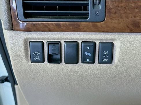 Used 2015 Nissan Armada Platinum w/ 2nd Row Captain Seat Package image 11