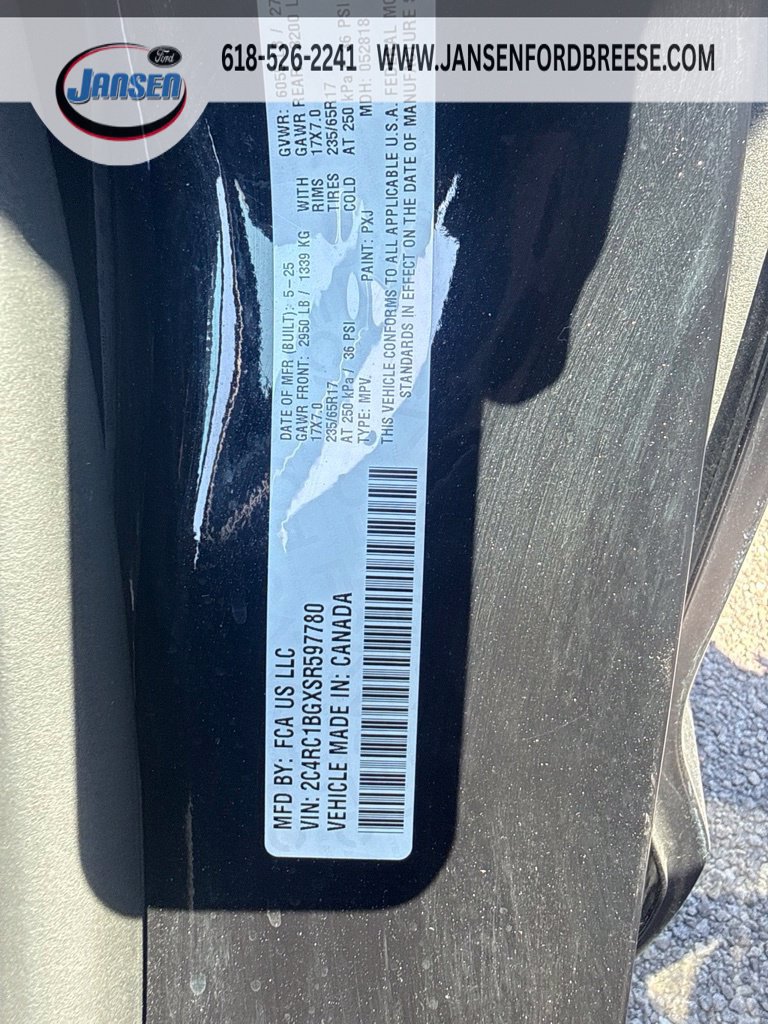 Used 2025 Chrysler Pacifica Select FWD image 31