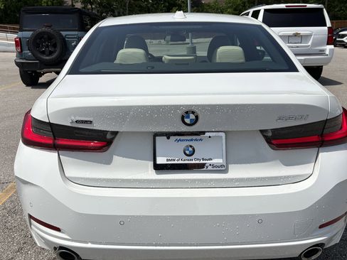Certified 2024 BMW 330i xDrive Sedan w/ Convenience Package AWD/4WD image 9