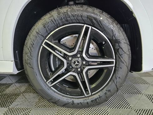 Used 2025 Mercedes-Benz GLE 450 4MATIC image 2
