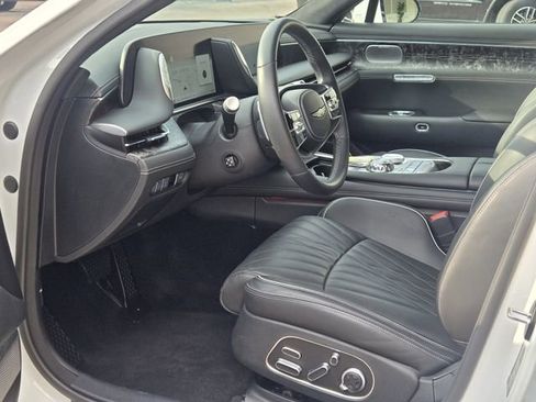 Used 2024 Genesis G90 3.5T AWD/4WD image 14